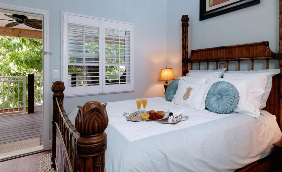 Seaglass Inn Bed And Breakfast Melbourne Beach Oda fotoğraf