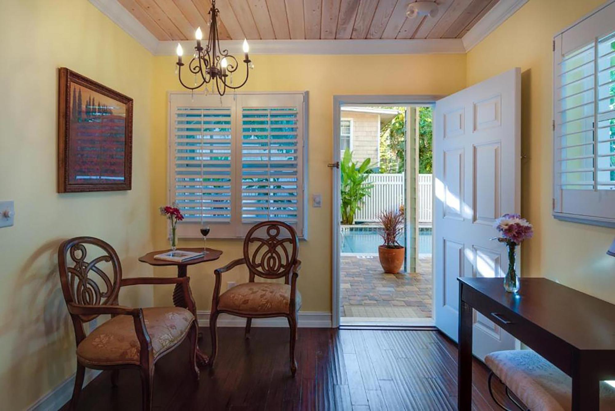 Seaglass Inn Bed And Breakfast Melbourne Beach Oda fotoğraf